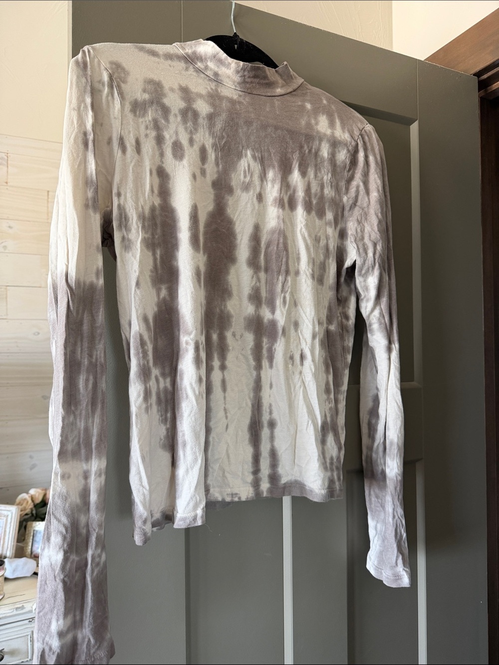 Project Social T Women's Long Sleeve Tie-Dye mockneck - Gray & White
